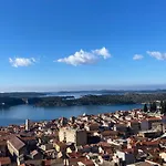 Barone - View & Free Parking Apartment *
