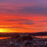 Barone - View & Free Parking Apartment Sibenik