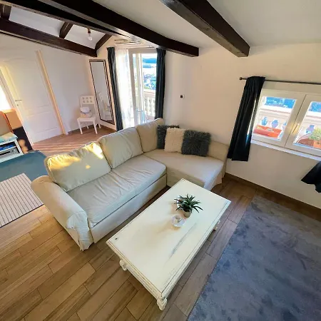 Barone - View & Free Parking *