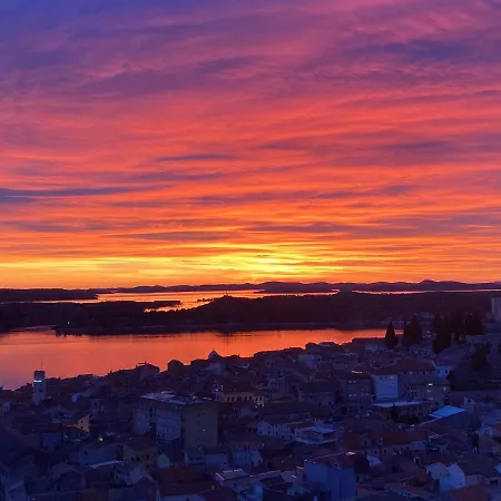 Barone - View & Free Parking *