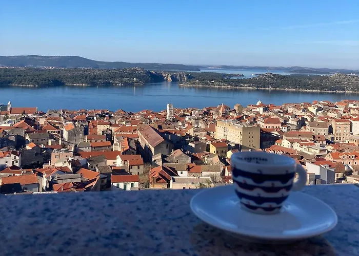 Barone - View & Free Parking *