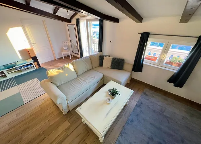 Barone - View & Free Parking *