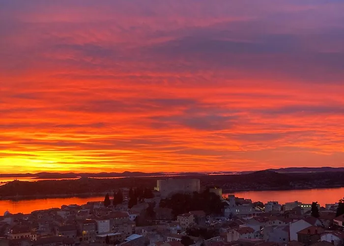 Barone - View & Free Parking Apartman Sibenik