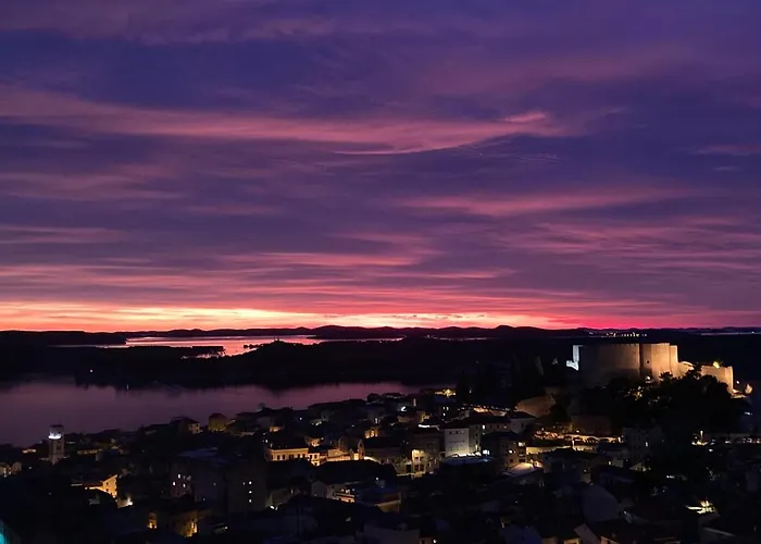 Barone - View & Free Parking Apartment *